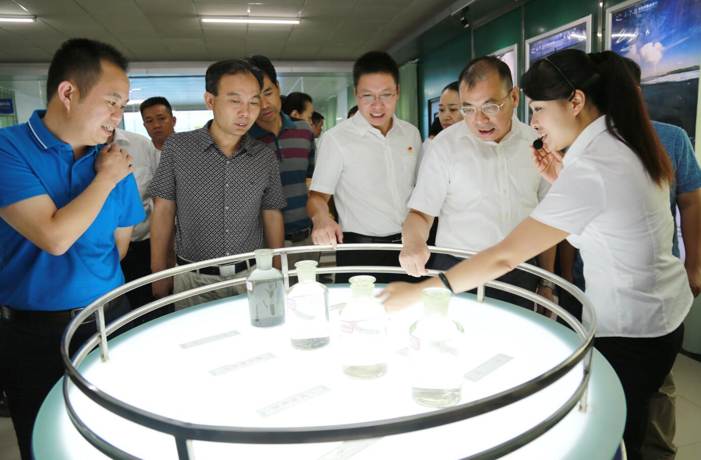 2016年9月，时任湖南省怀化市委常委、组织部部长，现任郴州市市委常委、组织部部长江波莅临好博官网好博(中国)_好博(中国)视察.JPG