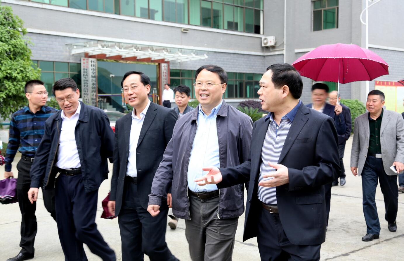 2015年4月，省委常委副省长张剑飞莅临好博官网好博(中国)_好博(中国)视察.JPG